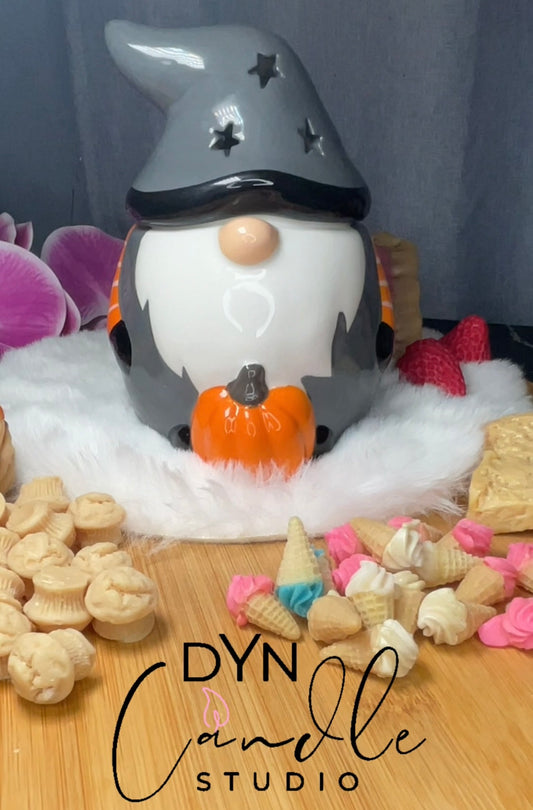 Halloween Gonk Wax Warmer, niedlicher Wax Melter mit Kürbis-Deko, perfekt für stimmungsvolle Halloween-Dekoration.