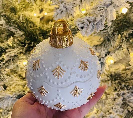 Frosted Fir - Christmas Bauble Candle - Vorbestellung