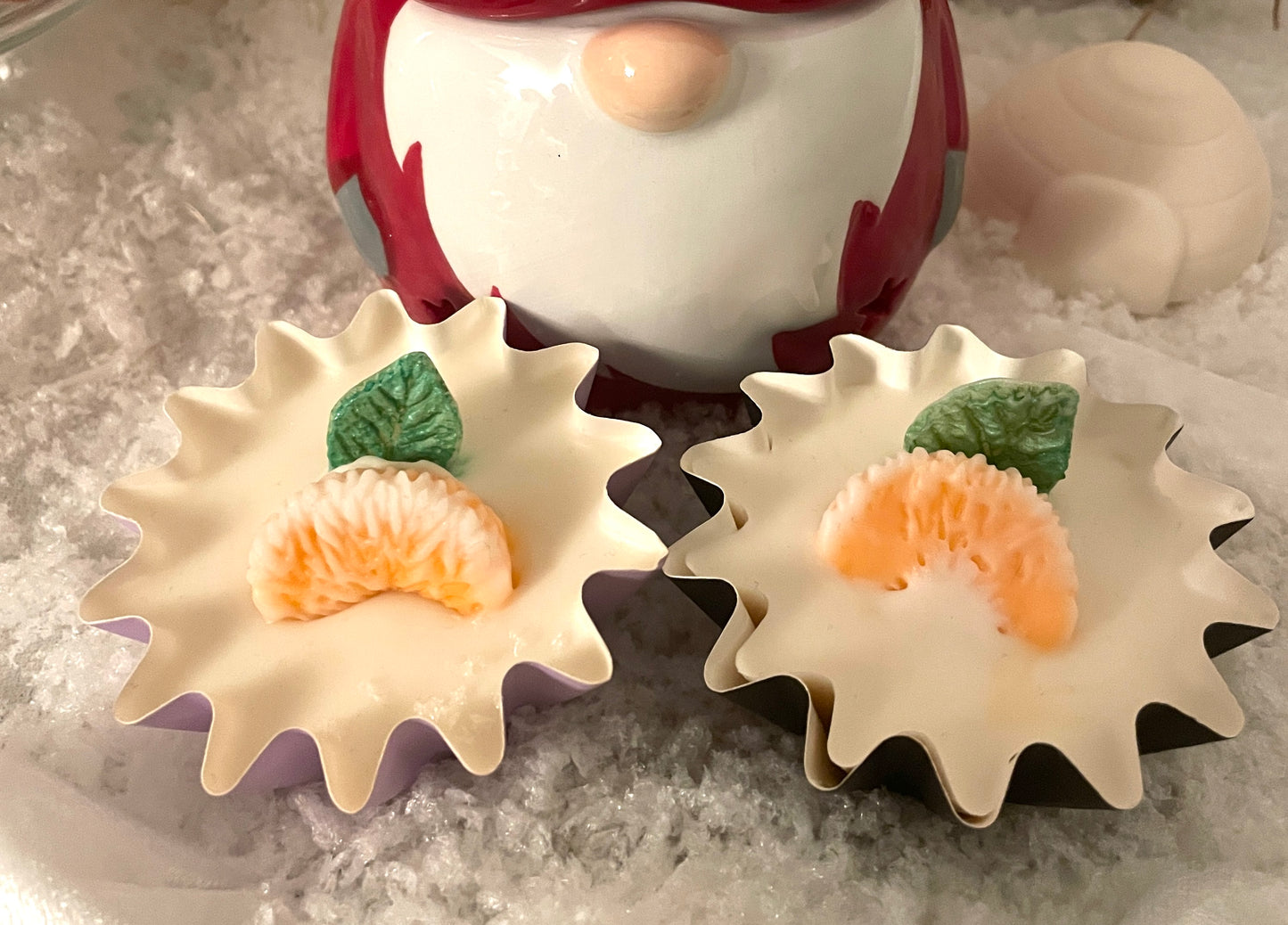 Golden Clementine Wax Melts mit frischem Zitrusduft, gegossen in einem wiederverwendbaren Wax-Liner.