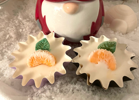 Golden Clementine Wax Melts mit frischem Zitrusduft, gegossen in einem wiederverwendbaren Wax-Liner.